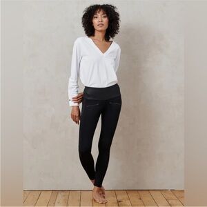 ADAY Throw & Roll Leggings Black Size Medium